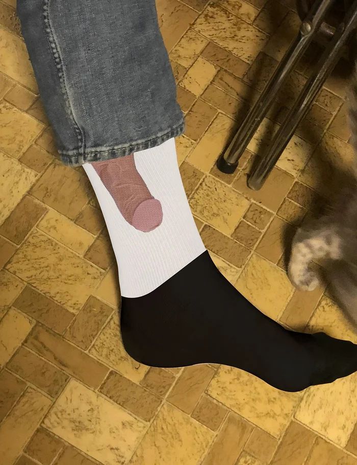 Unisex "Show Off" Socks