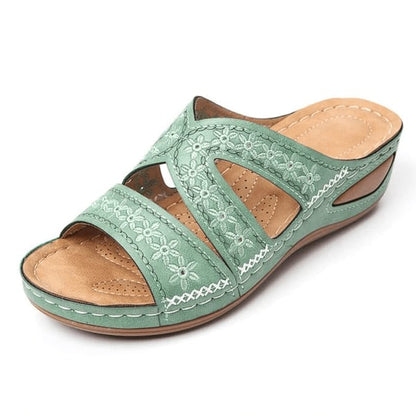 Last day 50% off | High-quality orthopaedic slip-on sandals with a thick platform