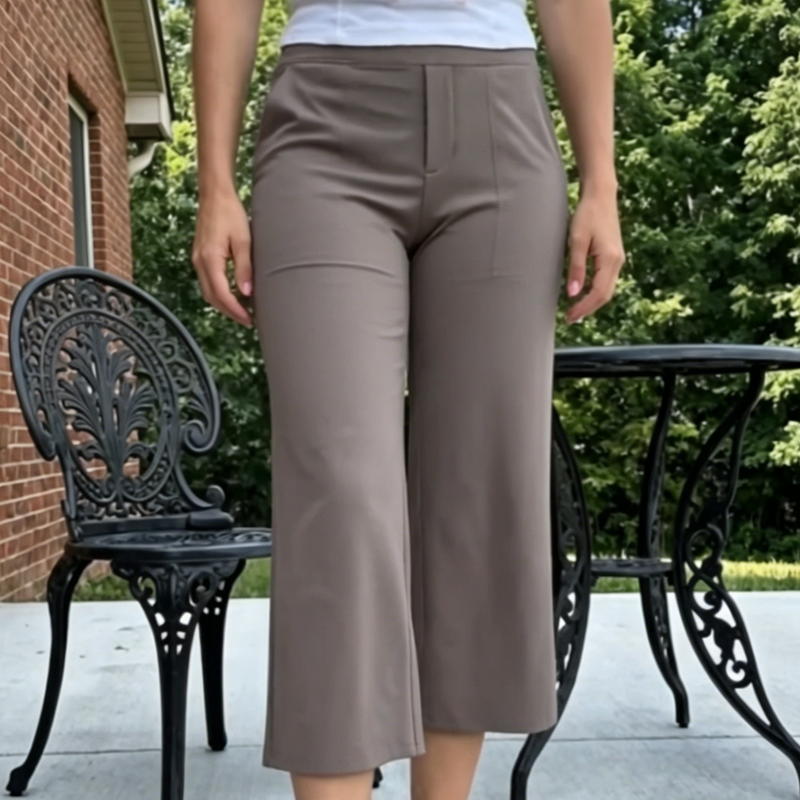 Women's Stretchy Wide-Leg Capri Pants with Pockets