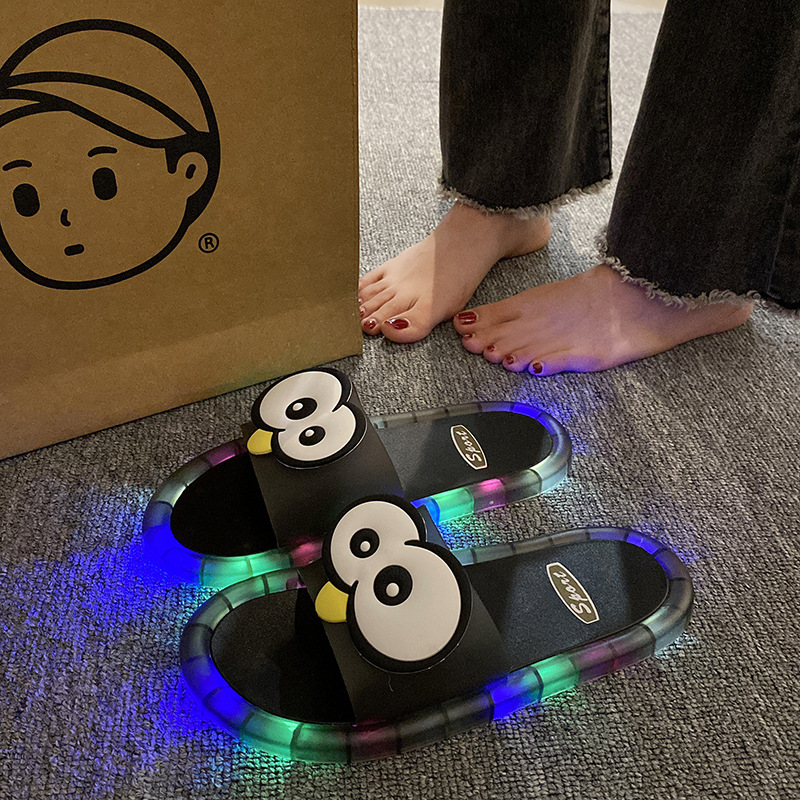 🐧 LIMITED-TIME 50% OFF! 💥 LED Cartoon Slippers – Light-Up Sole, Penguin Design, Flexible PVC ✨