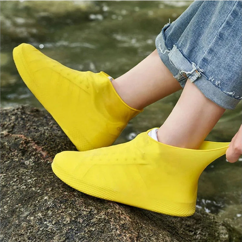 📢📢50% OFF !! ⏰ Waterproof Rain Shoe Cover – Non-slip sole & easy on/off – Reusable, perfect for wet weather or muddy walks – fits most shoes, keeps feet dry 🌧️